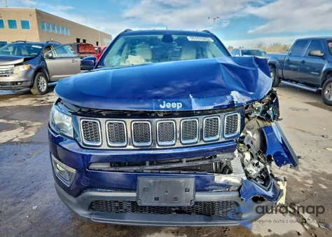 2018 Jeep Compass Latitude z USA, uszkodzony, nr VIN 3C4NJDBB3JT282972